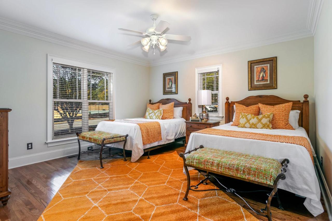 | New - Spectacular️ Golf Views - Sleeps 20 - Pinehurst National #9 - Near DT Pinehurst!