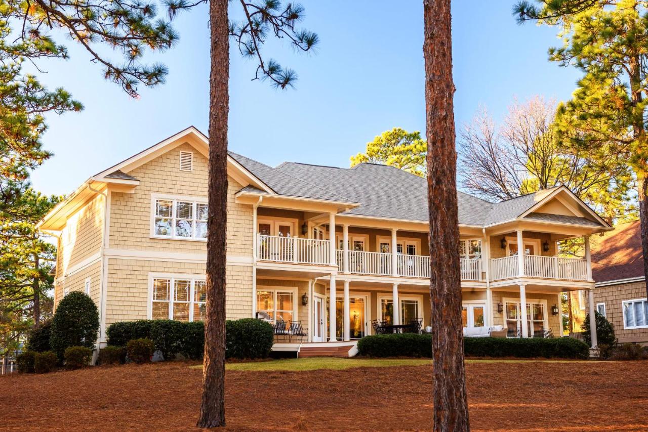 | New - Spectacular️ Golf Views - Sleeps 20 - Pinehurst National #9 - Near DT Pinehurst!