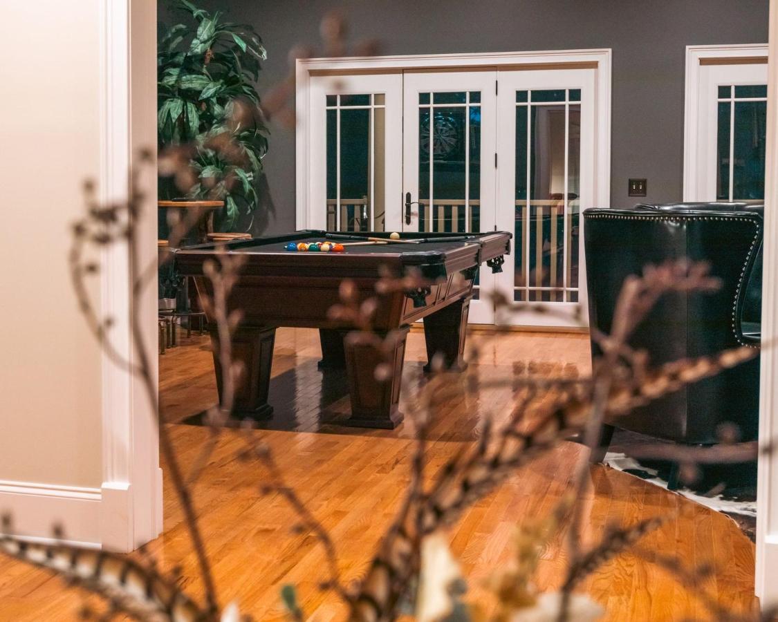 | New - Spectacular️ Golf Views - Sleeps 20 - Pinehurst National #9 - Near DT Pinehurst!