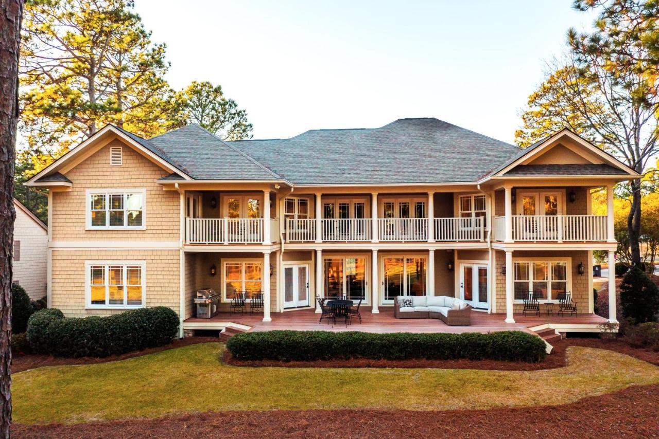 | New - Spectacular️ Golf Views - Sleeps 20 - Pinehurst National #9 - Near DT Pinehurst!