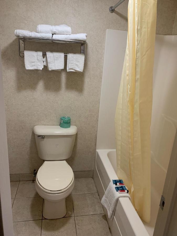 | Coachman's Inn Motel