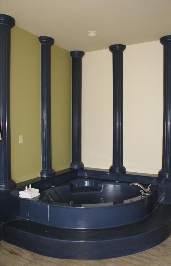 King Suite at Casa Bella Hotel and Suites