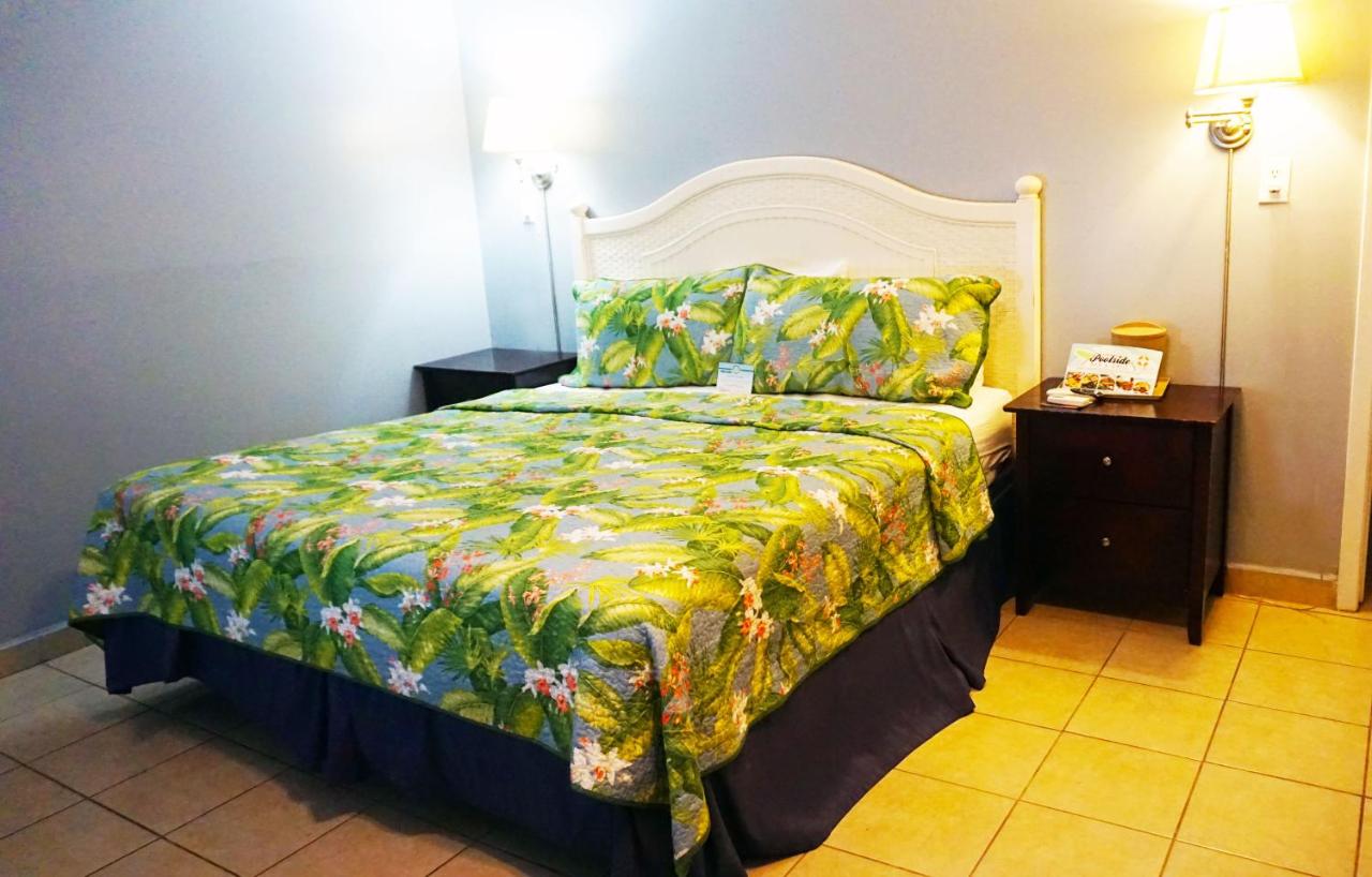 | Upper Deck Hotel and Bar - Adults Only