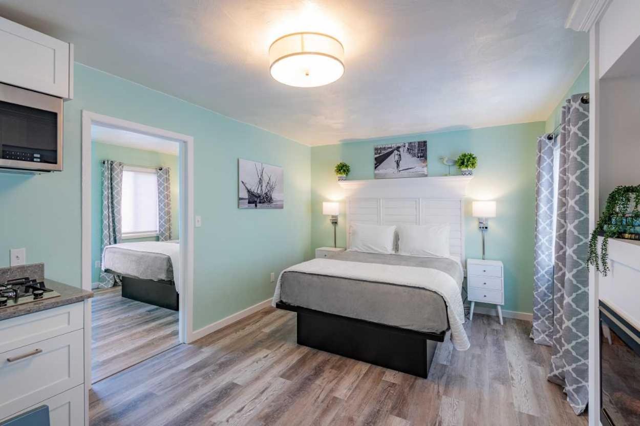 | Beachside Inn