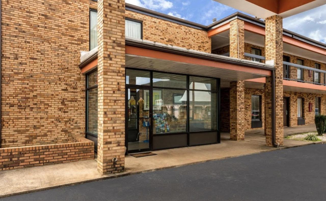| Southern Inn and Suites