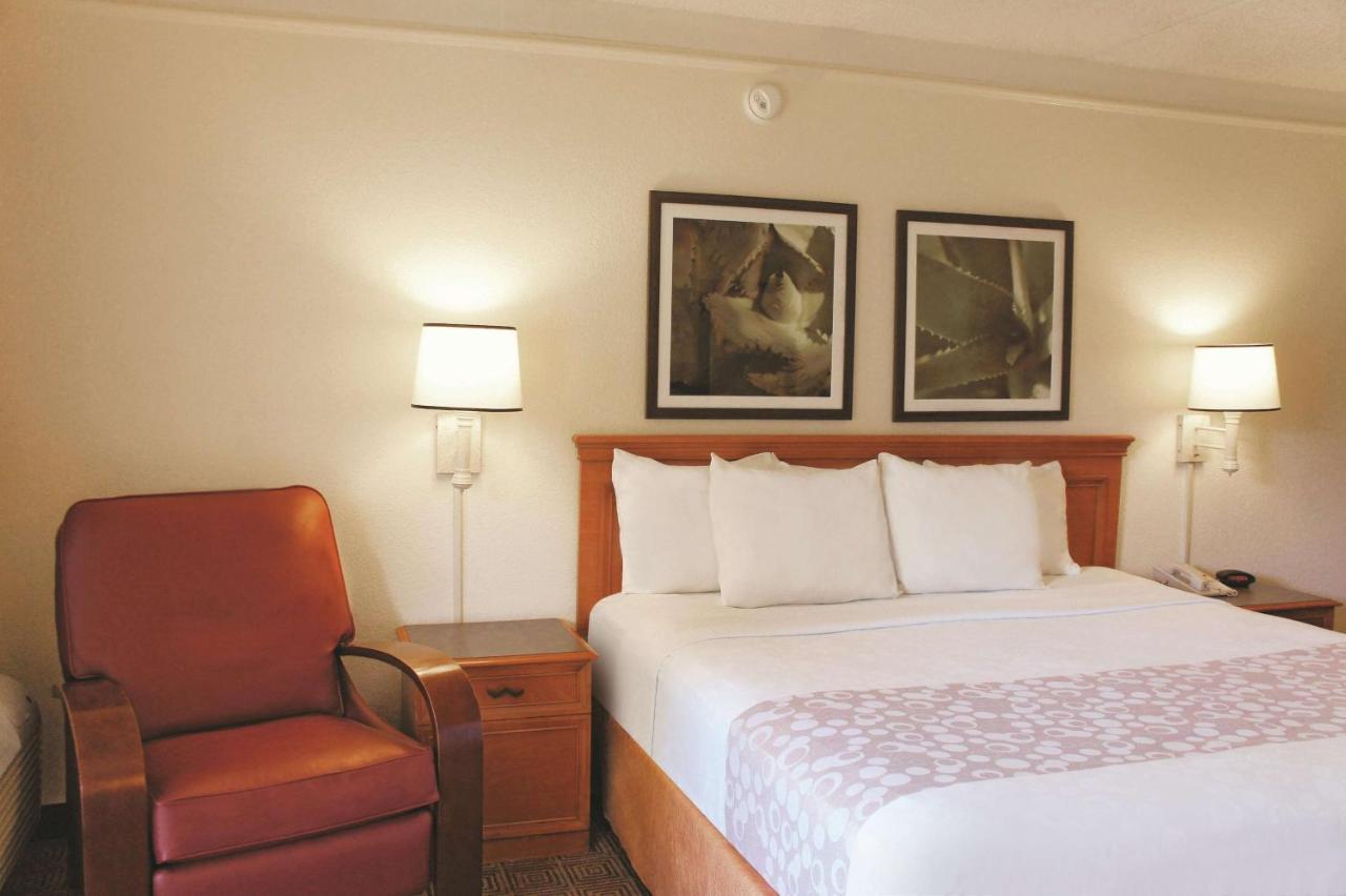 King Room at Baymont by Wyndham Houston La Porte