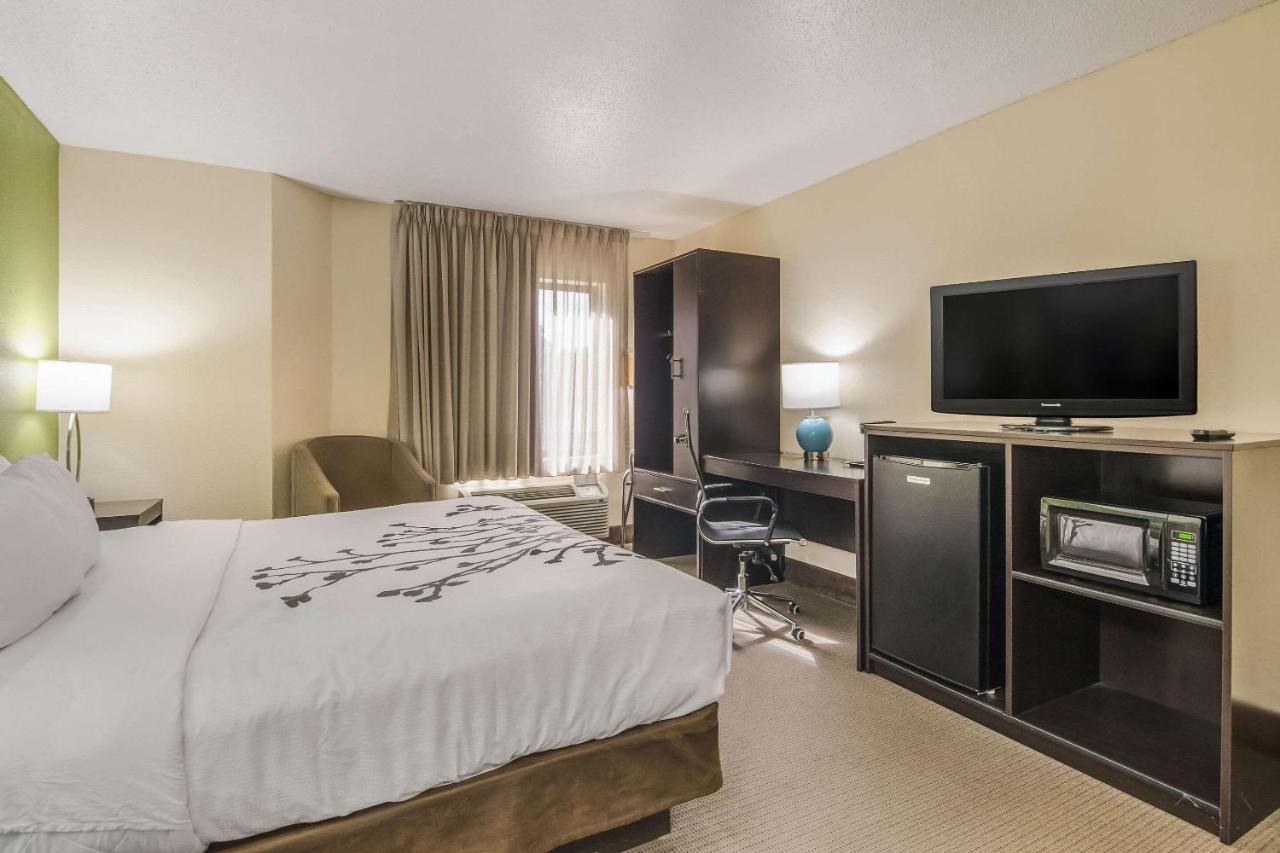 King Room - Non-Smoking at Sleep Inn Wytheville I-77 and I-81