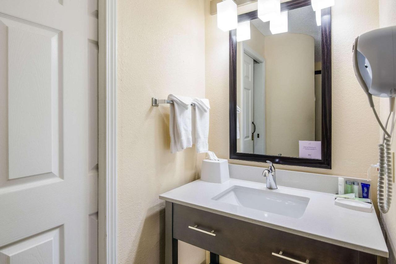 King Room - Non-Smoking at Sleep Inn Wytheville I-77 and I-81