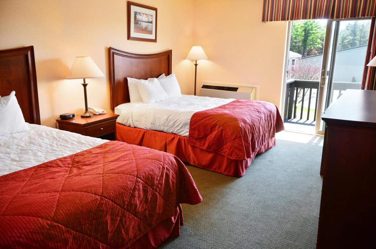 Queen Room with Two Queen Beds - Disability Access/Non-Smoking at Spark by Hilton Lake George Outlets