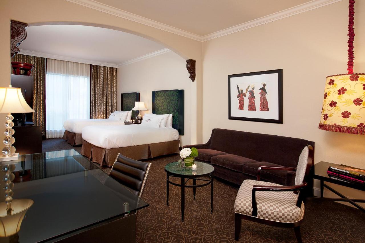 Deluxe Parlor Double at Hotel ZaZa Dallas