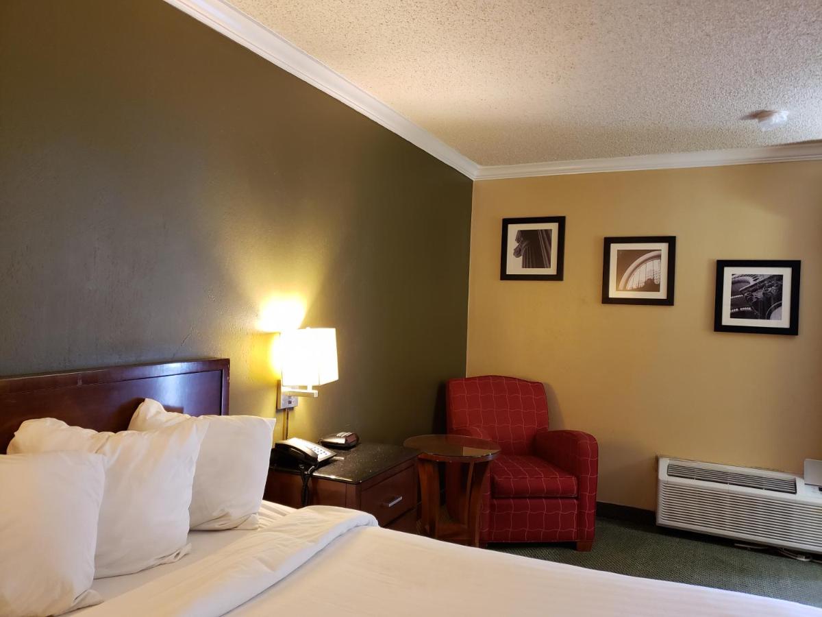 Extended Stay Deluxe Room with a King Bed - Non-Smoking at Extend-a-Suites - Extended Stay, I-40 Amarillo West
