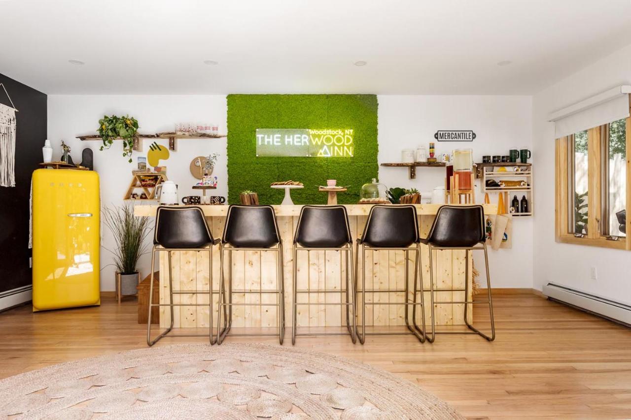 | The Herwood Inn