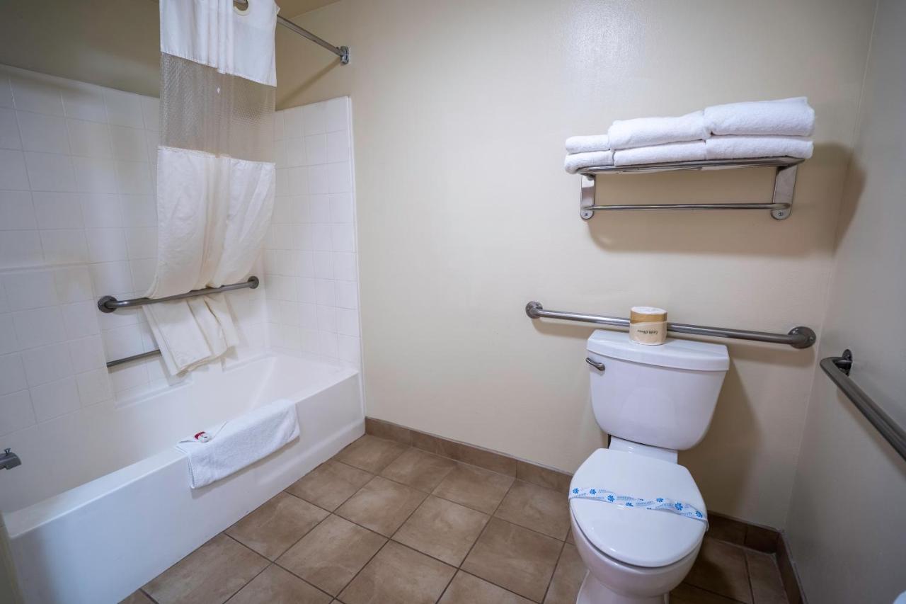 Deluxe Queen Room with Two Queen Beds - Non-Smoking at Howard Johnson by Wyndham Buena Park