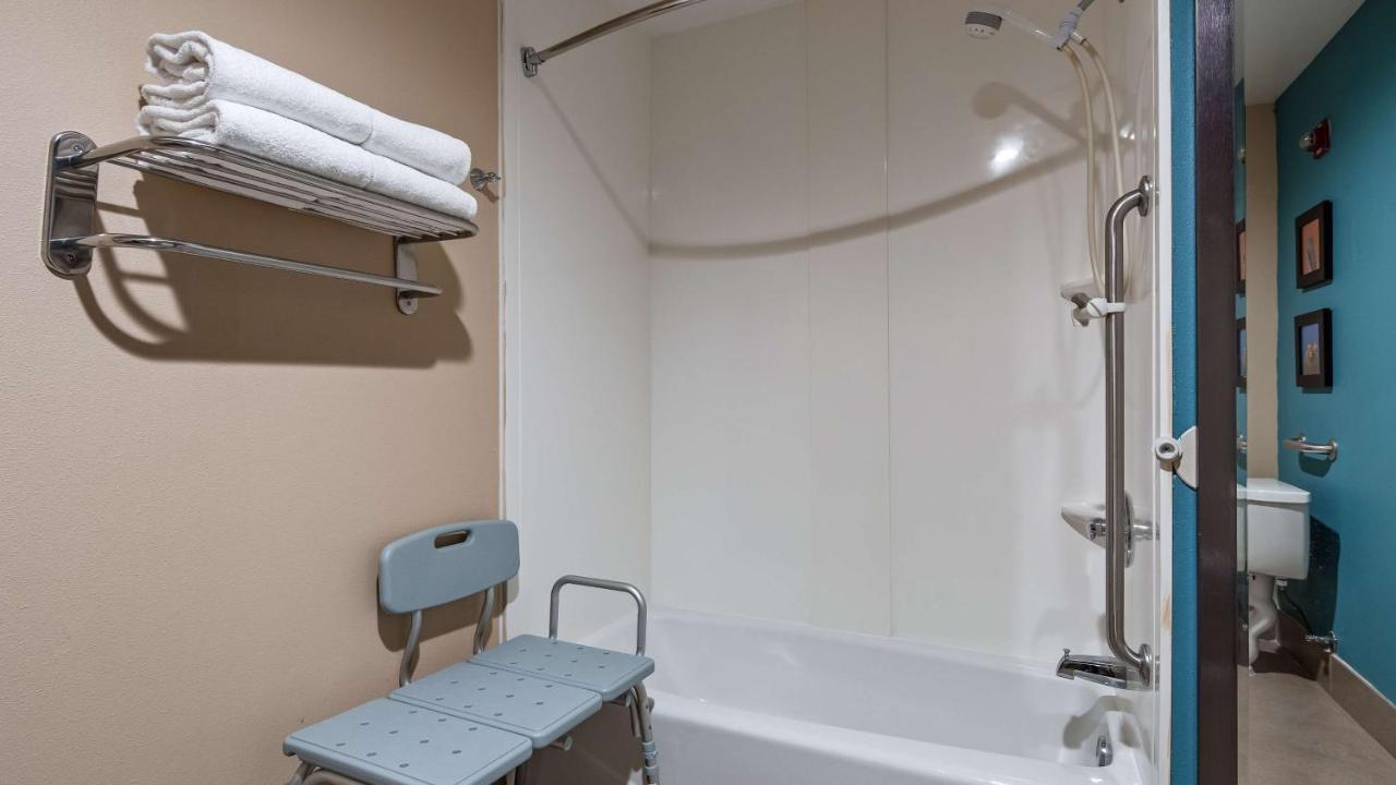 King Suite - Disability Access at Best Western Cannon A.F.B.