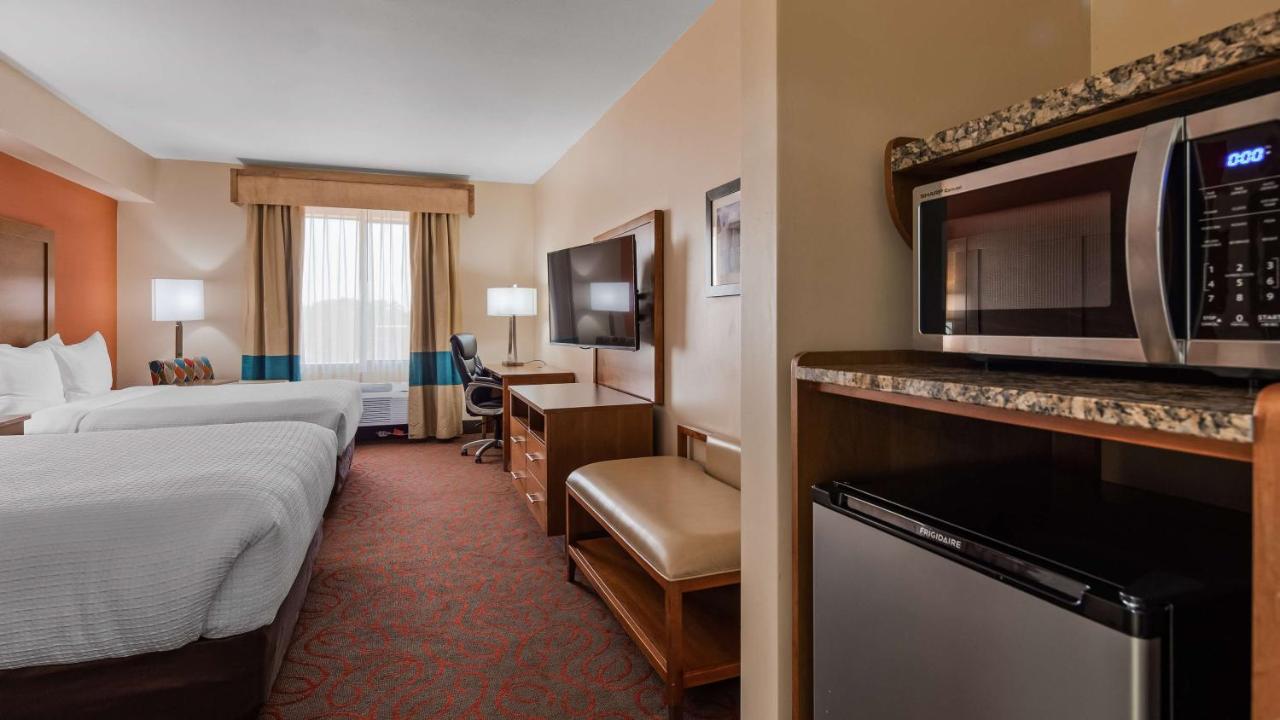 Queen Room with Two Queen Beds at Best Western Cannon A.F.B.