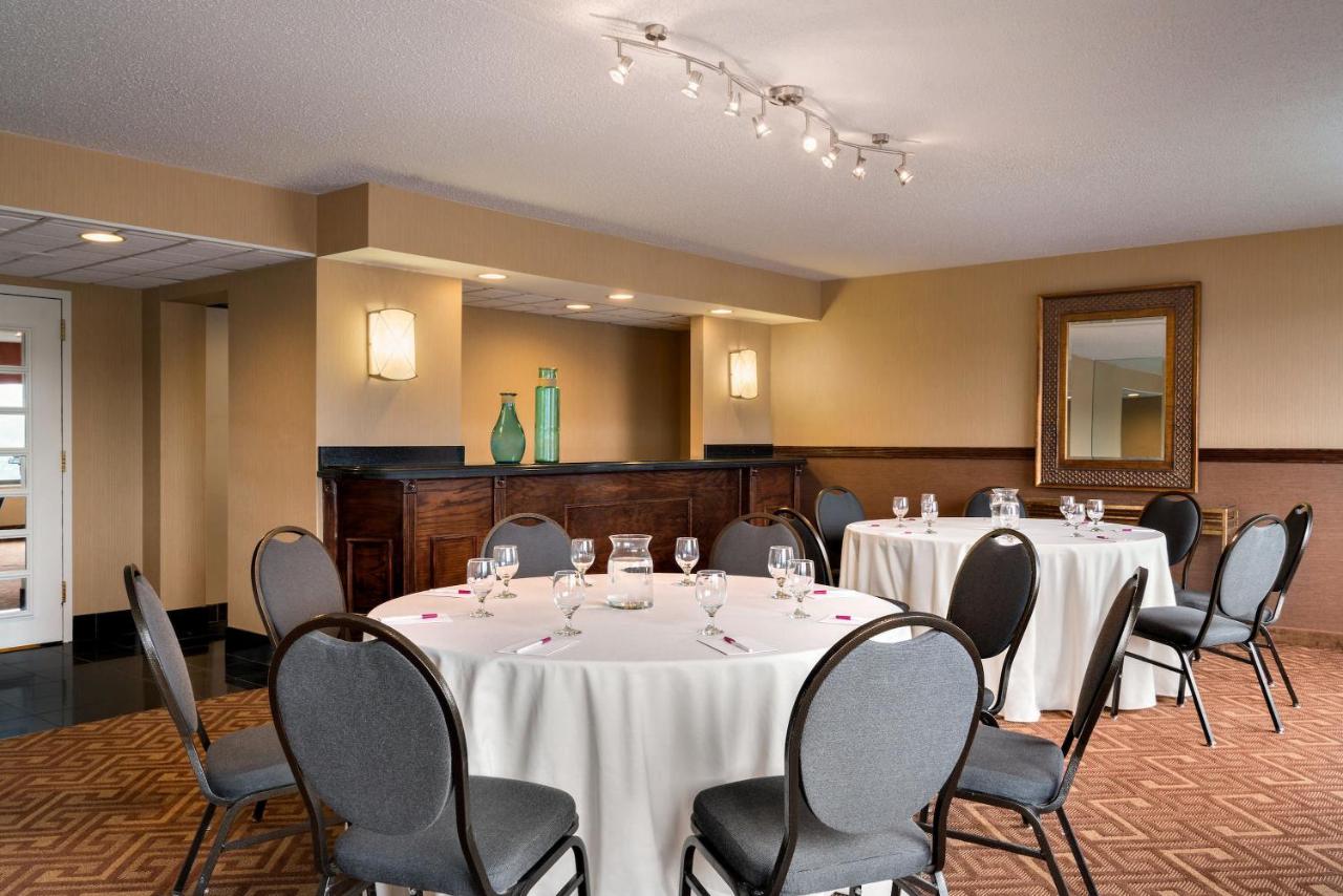 | Crowne Plaza Englewood, an IHG Hotel