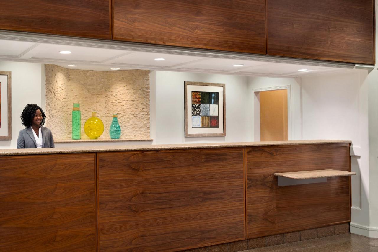 | Crowne Plaza Englewood, an IHG Hotel