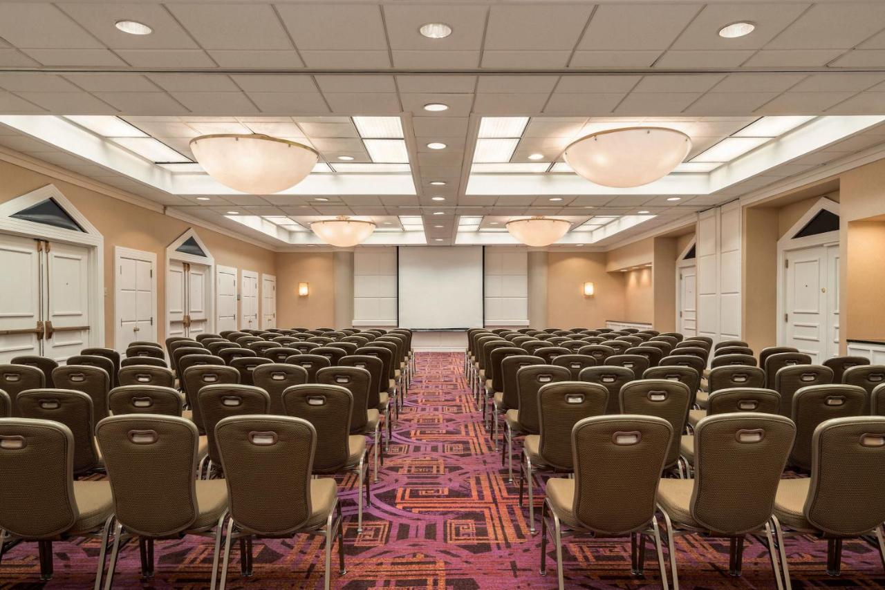 | Crowne Plaza Englewood, an IHG Hotel