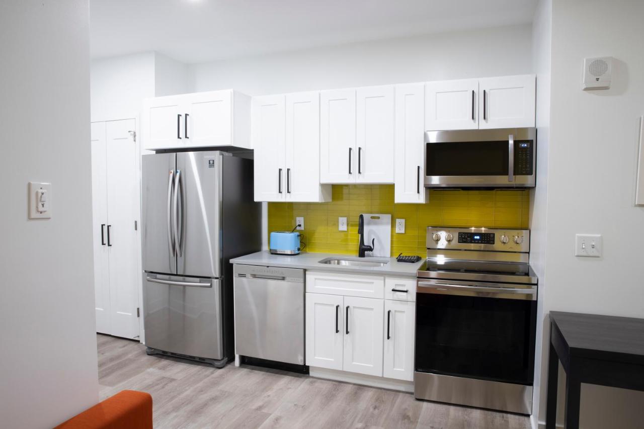 | Peachtree Suites - Jersey City