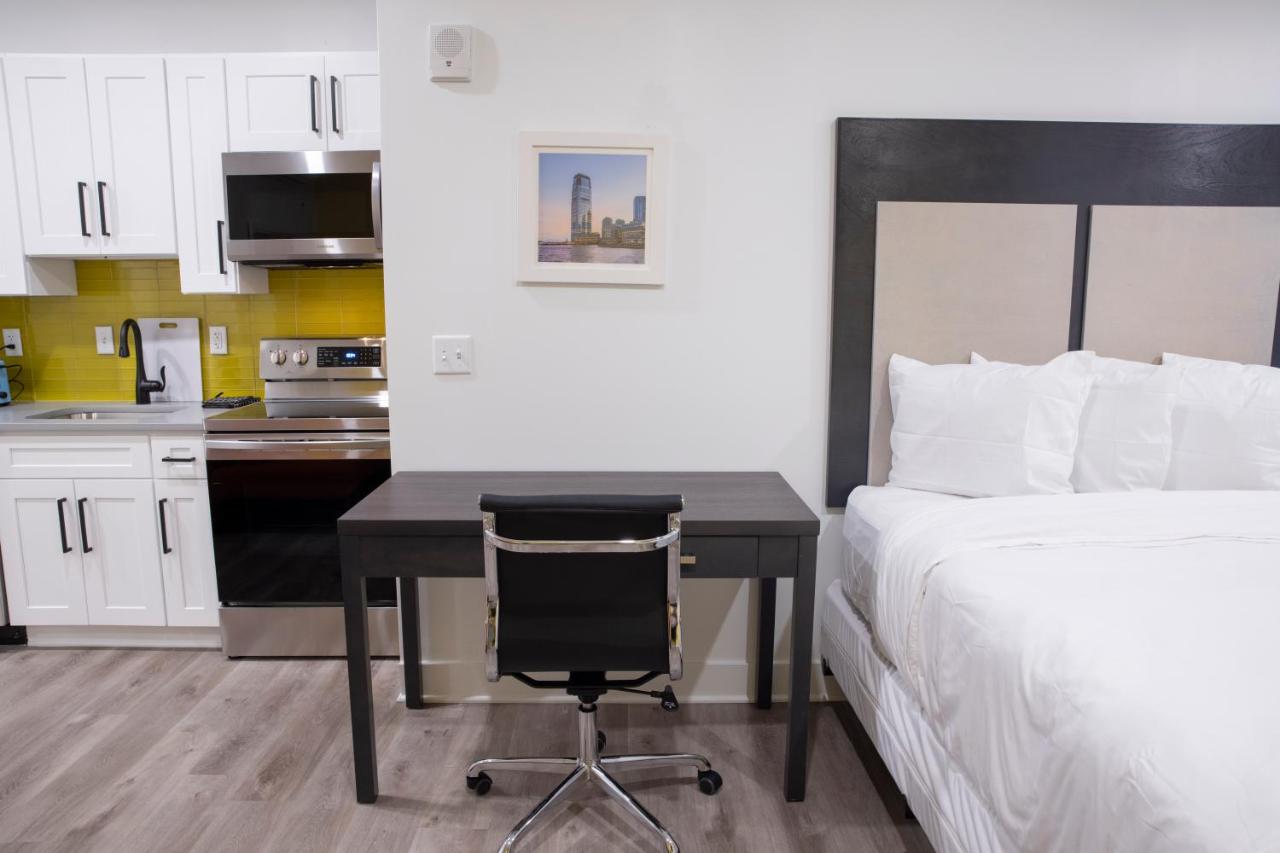 | Peachtree Suites - Jersey City