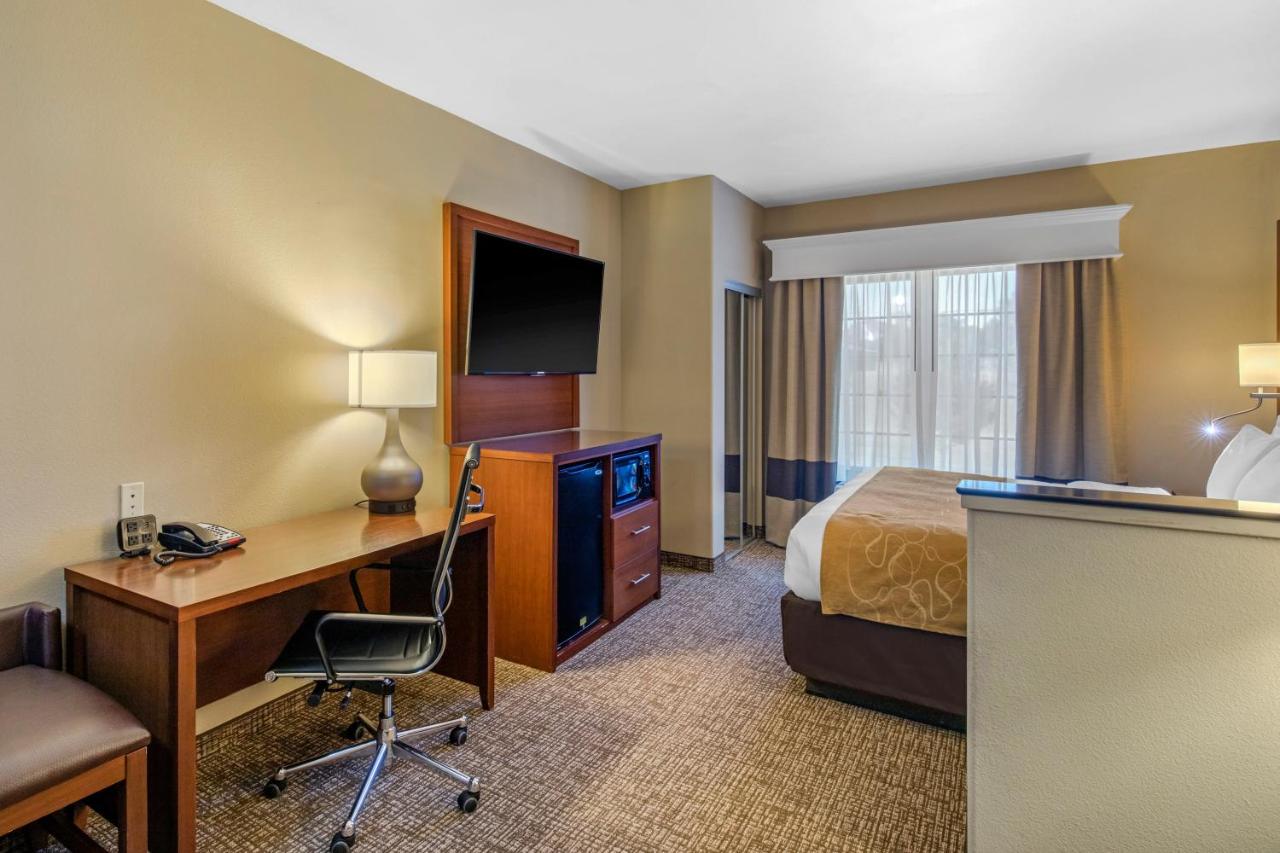 King Suite - Accessible/Non-Smoking at Comfort Suites Marshall