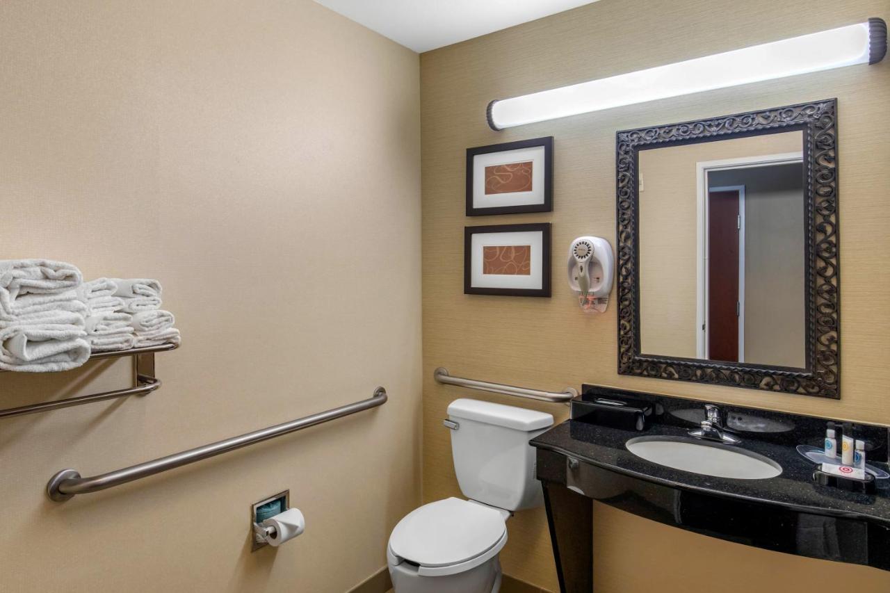 Queen Suite with Two Queen Beds - Accessible/Non-Smoking at Comfort Suites Marshall