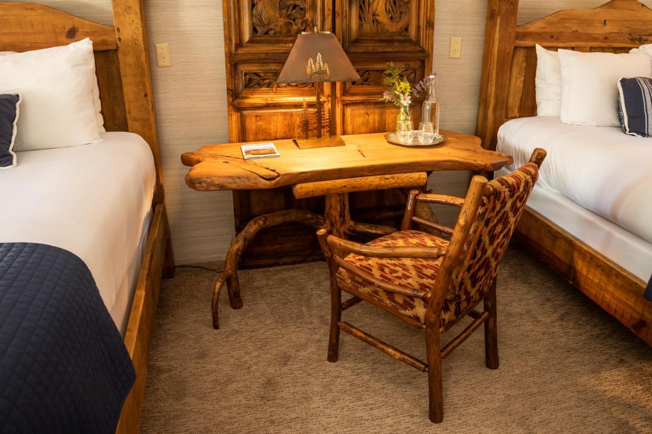 | Bentwood Inn