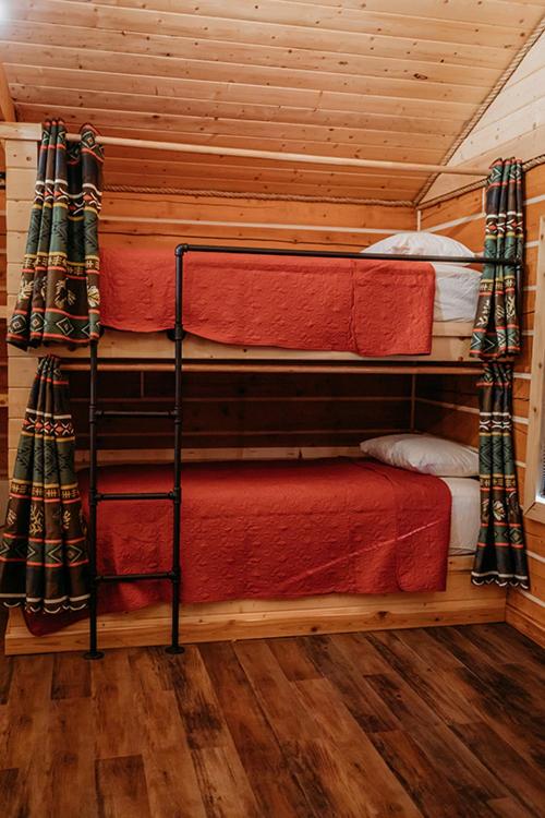 | Alaskan Suites