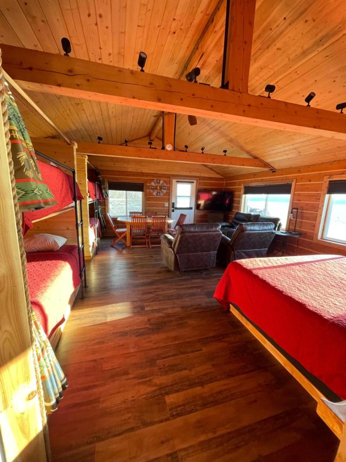 | Alaskan Suites