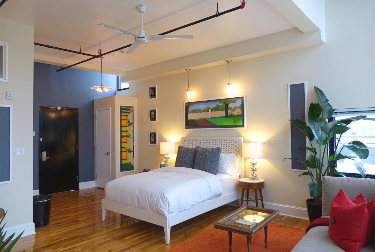 Penthouse Loft- Roof Deck at Henry Norman Hotel