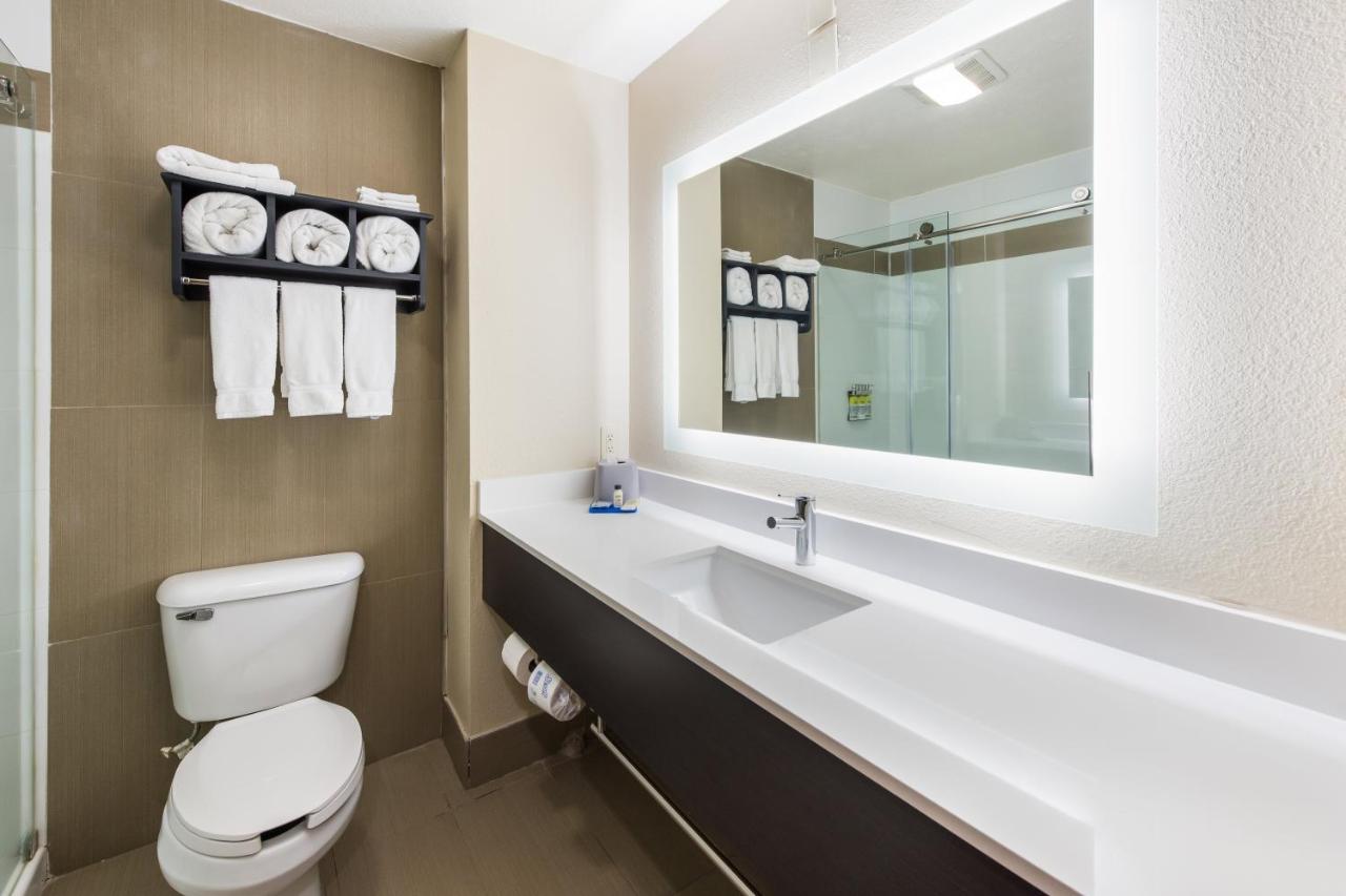  | Holiday Inn Express London-I-70, an IHG Hotel