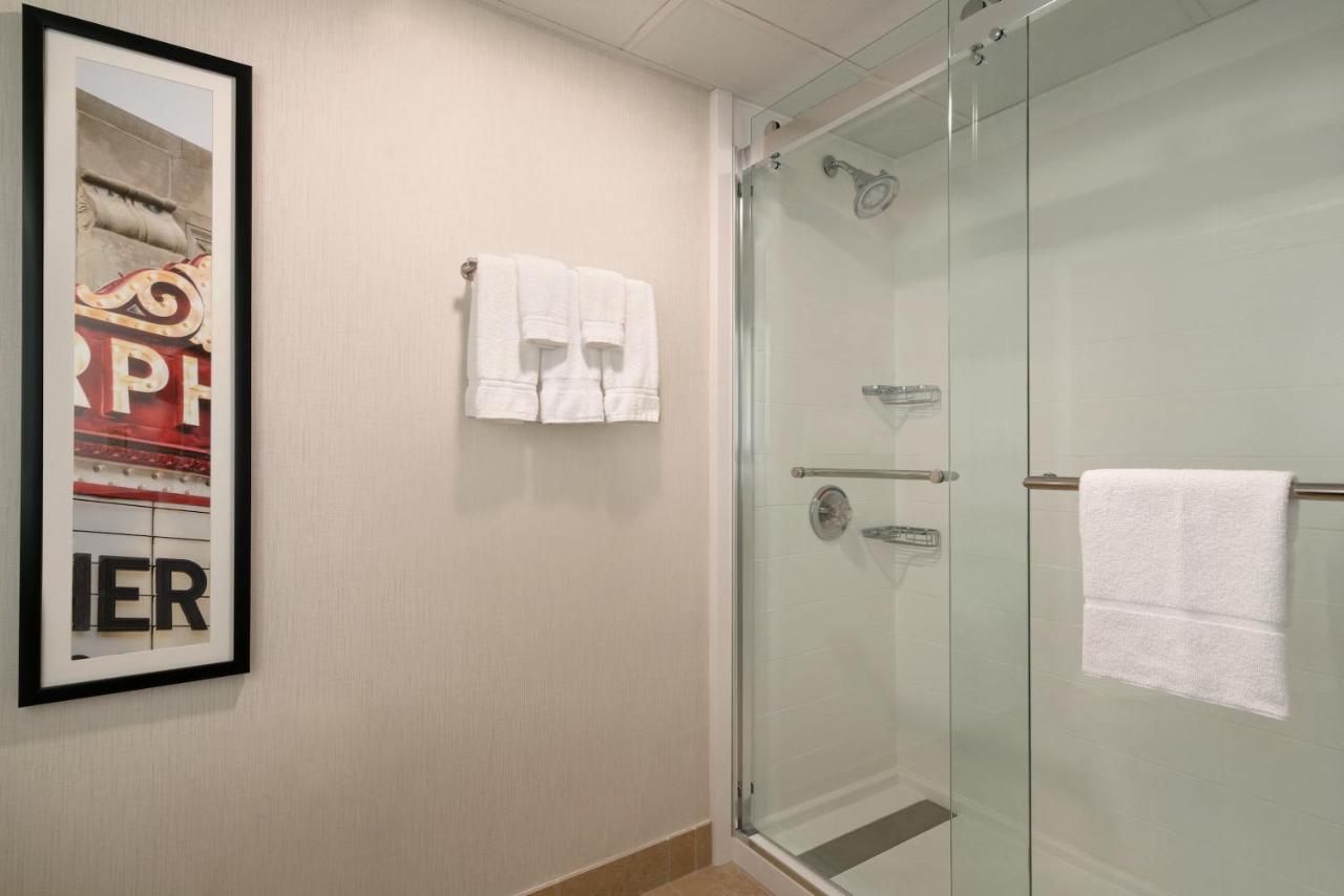 | Crowne Plaza Englewood, an IHG Hotel