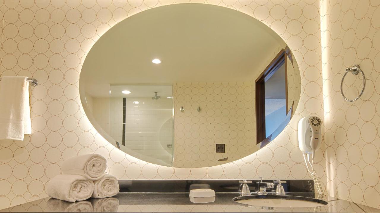 CHELSEA ONE BEDROOM SUITE 1 KING at Tropicana Atlantic City– A Caesars Rewards Destination