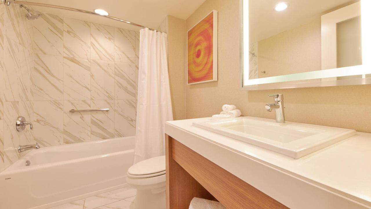 HAVANA ONE BEDROOM SUITE 1 KING NON-SMOKING at Tropicana Atlantic City– A Caesars Rewards Destination