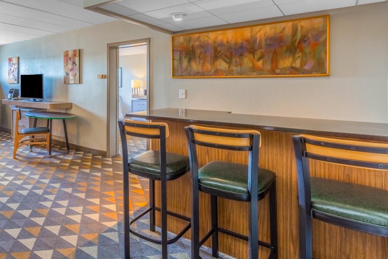  | Holiday Inn Rockford, an IHG Hotel