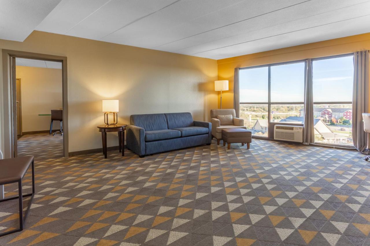 King Suite with Sofa Bed - Non-Smoking at Holiday Inn Rockford(I-90&Rt 20/State St) by IHG