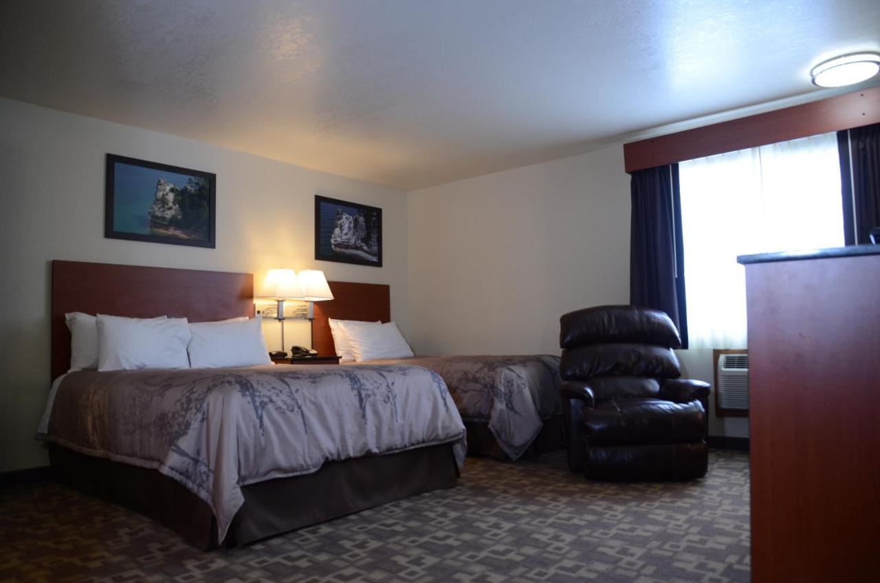 | North Star Hotel Pictured Rocks