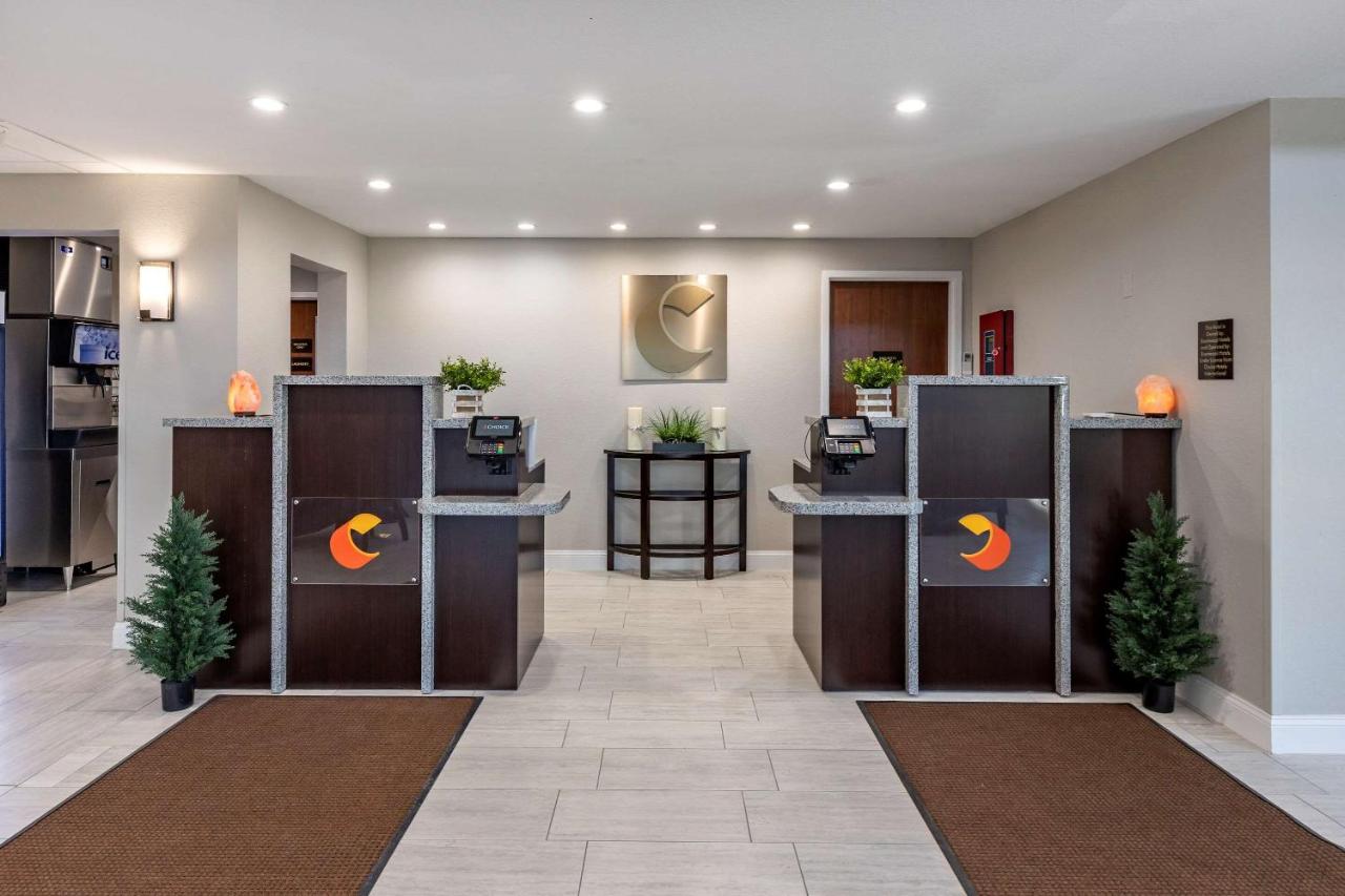 | Comfort Suites St Louis - Sunset Hills