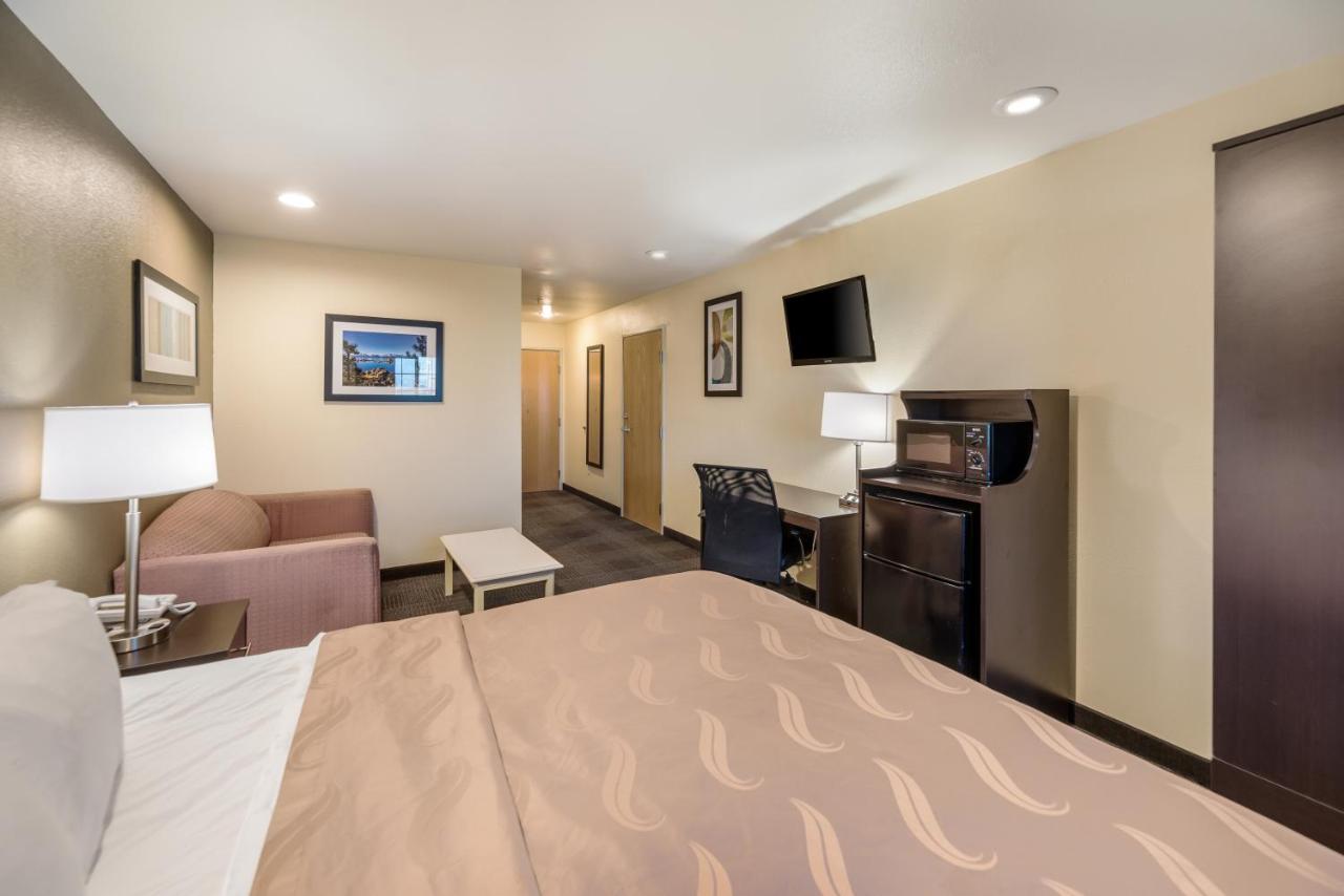 King Suite - Accessible/Non-Smoking at Quality Inn & Suites near NAS Fallon