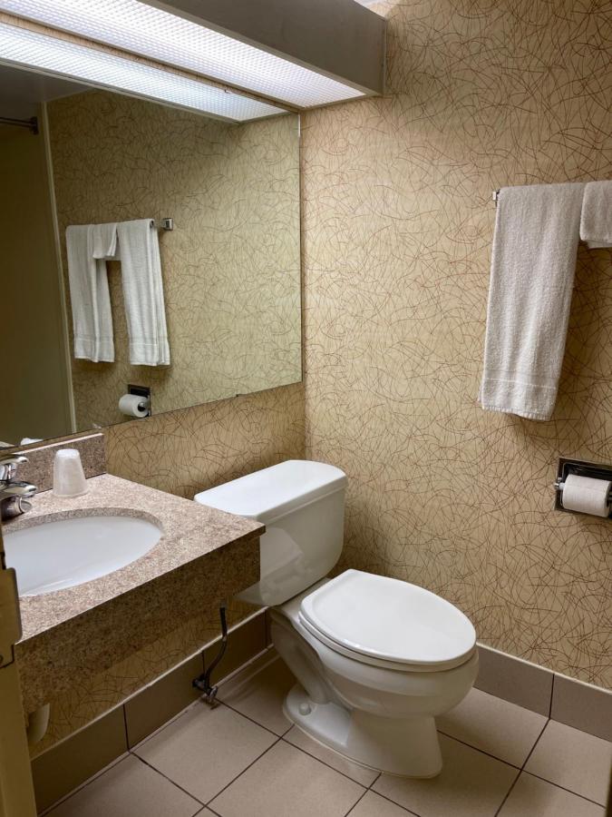 | Budget Inn Temple Hills