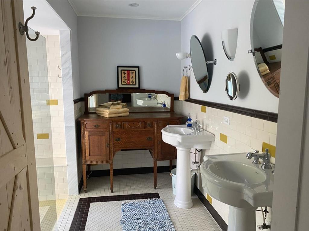  | Siesta Key Waterfront Estate W Pool Privacy!