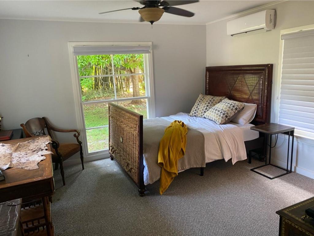  | Siesta Key Waterfront Estate W Pool Privacy!