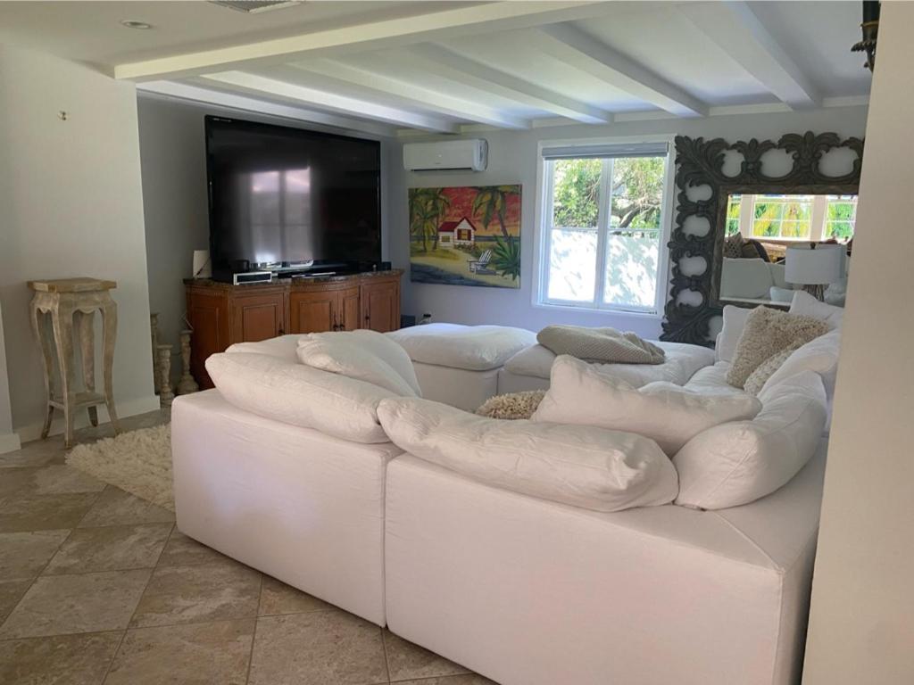  | Siesta Key Waterfront Estate W Pool Privacy!