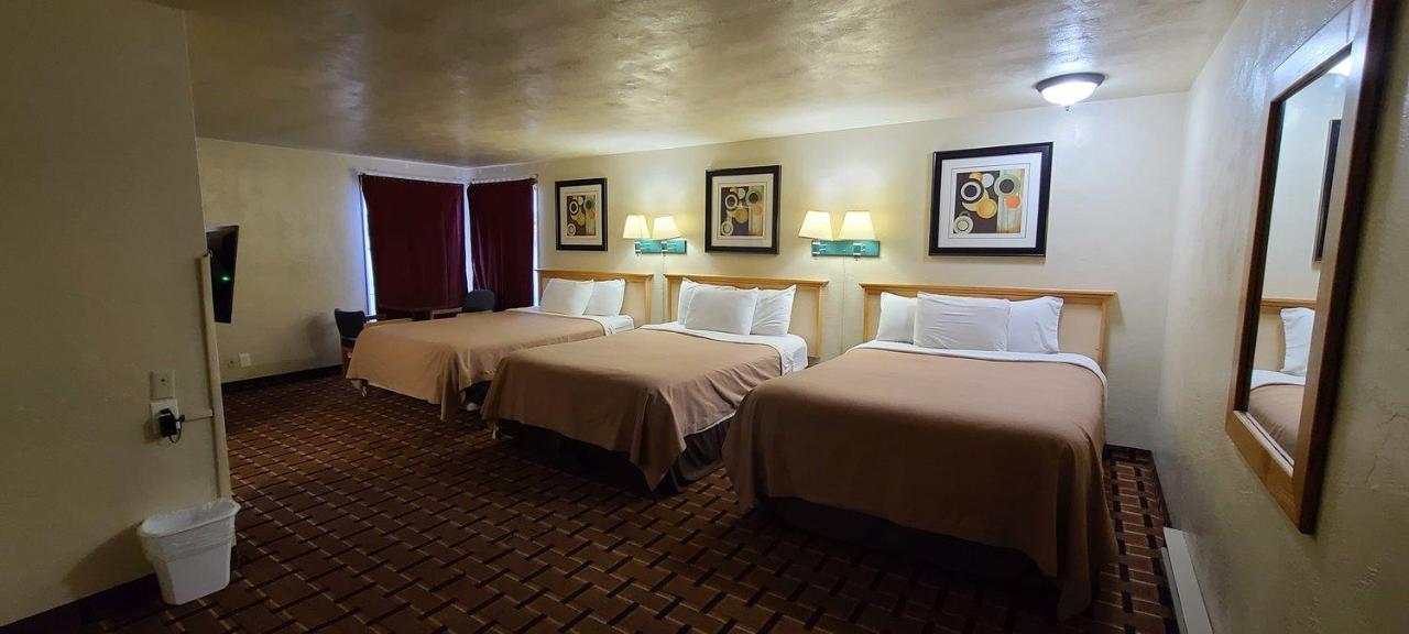 | Economy Inn
