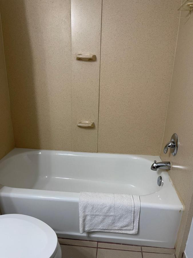 | Budget Inn Temple Hills