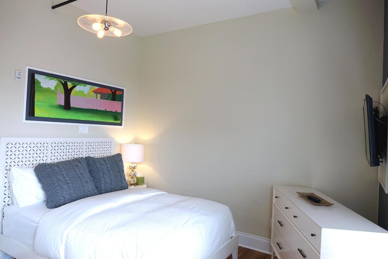 Two Bedroom Penthouse with Roof Deck at Henry Norman Hotel