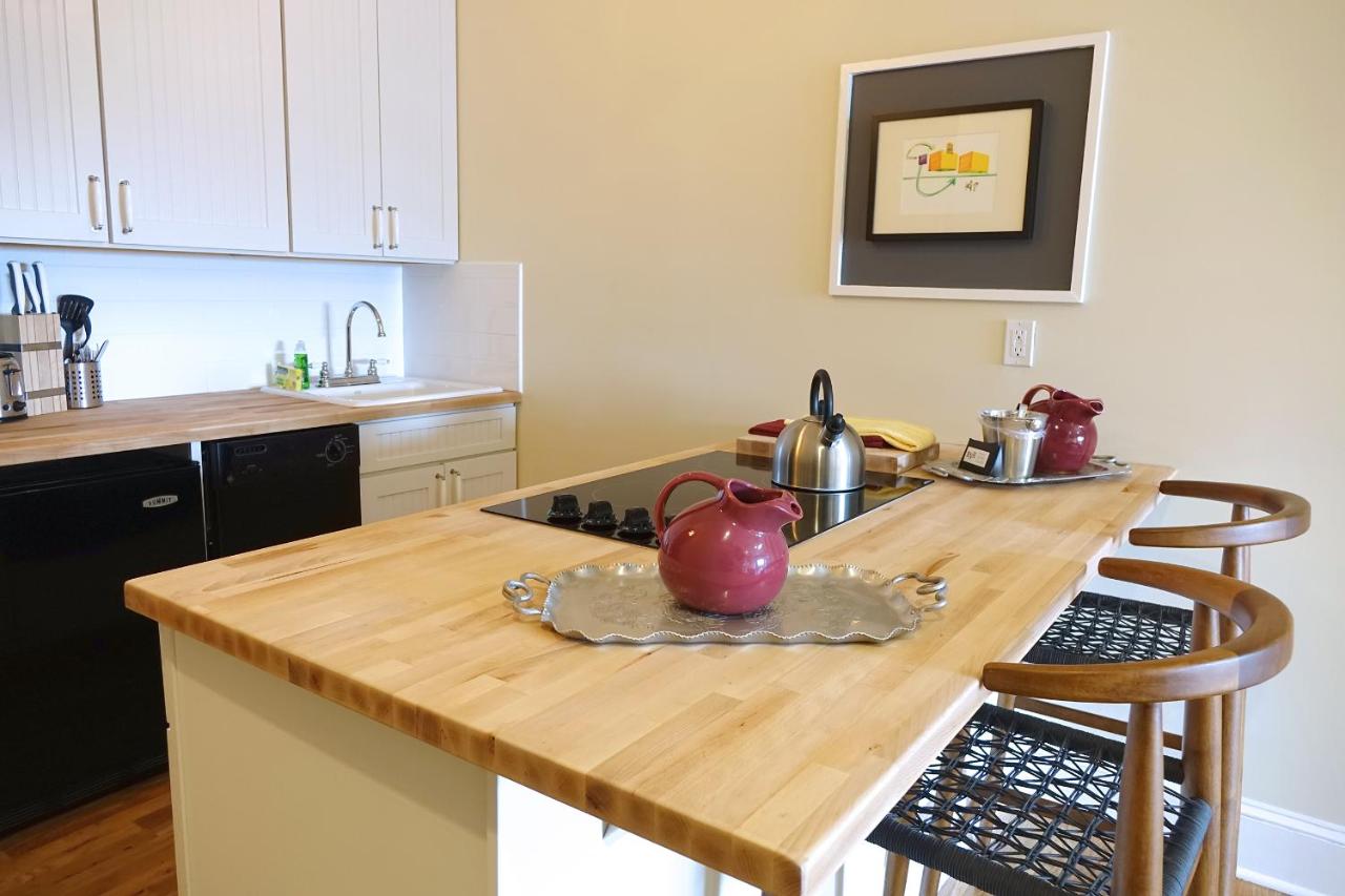 Two Bedroom Penthouse with Roof Deck at Henry Norman Hotel