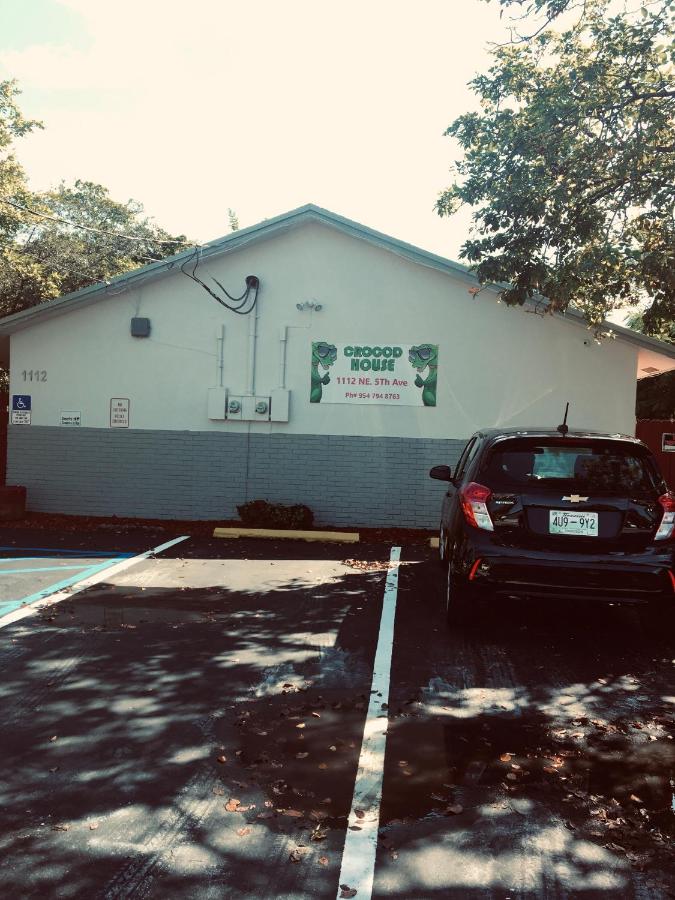  | Crocodhouse