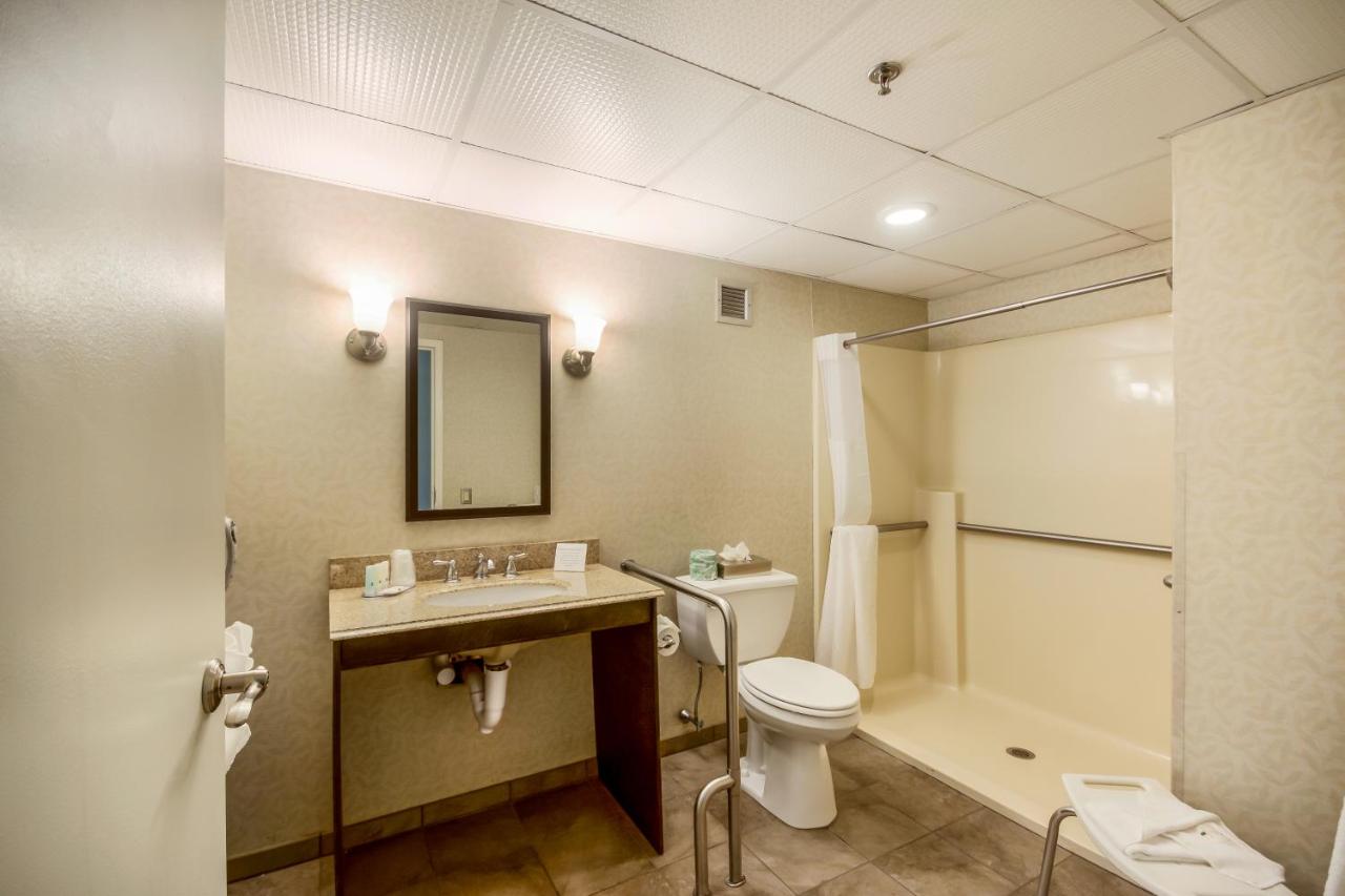  | Exton Hotel and Conference Center