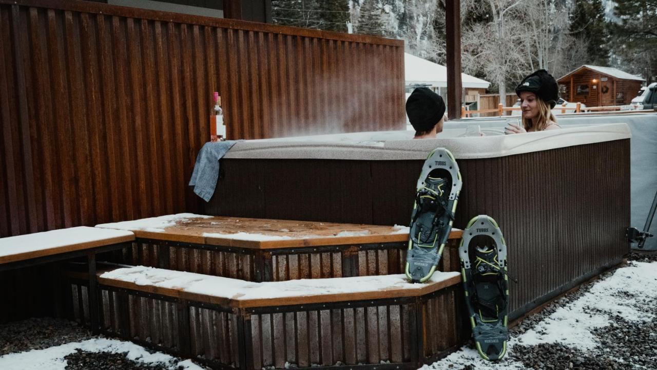 | Ouray Riverside Resort - Inn & Cabins